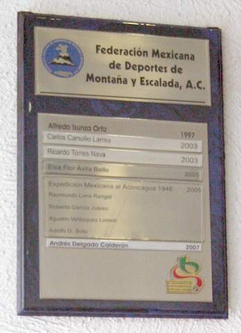 La placa del SalÃ³n de la Fama del montaÃ±ismo mexicano