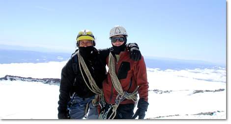 Adrian FarfÃ¡n y Rodolfo Guerrero en la Cumbre del Mt. Rainier