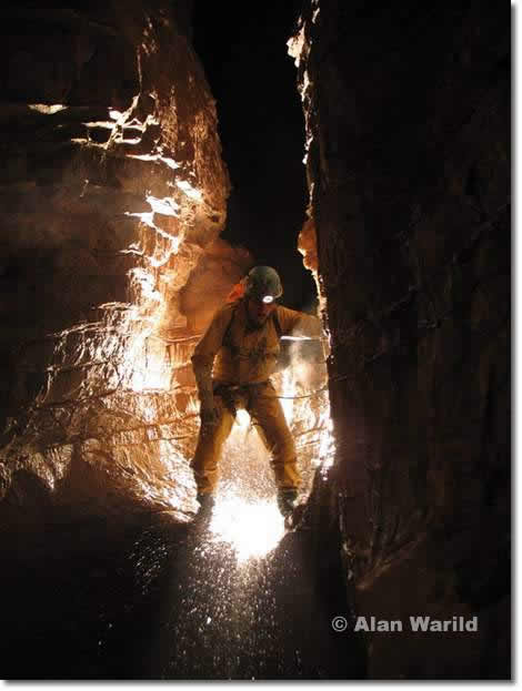 cueva sima de Voronia a -2020