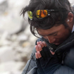 Kuriki en el Everest. Foto cortesía de su sitio web