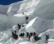 ¿Cuánto cuesta escalar el Everest?